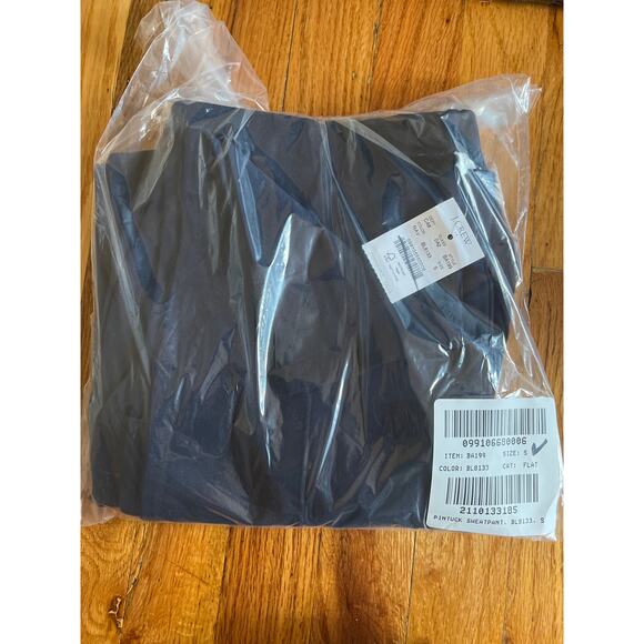 J. Crew Pintuck sweatpant in Navy NWT size Small - Picture 7 of 7